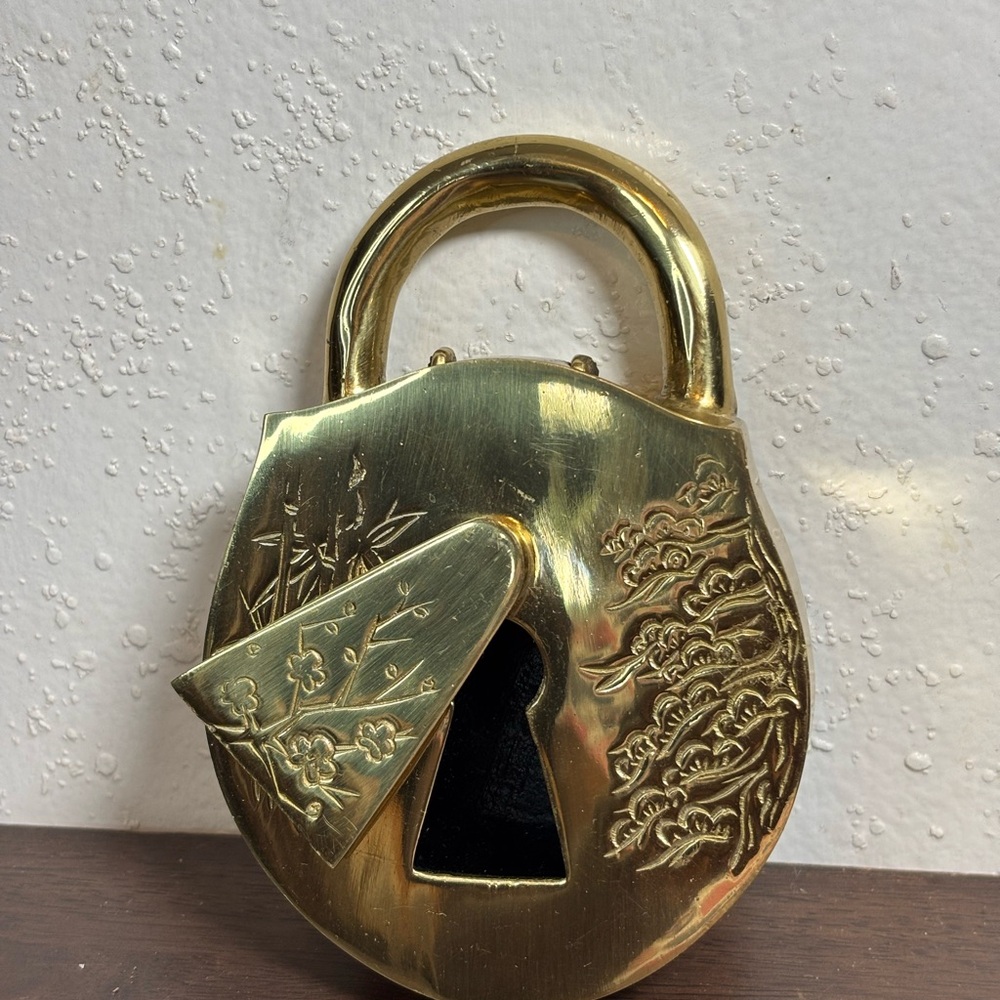 Vintage Brass Decorative Padlock Ashtray